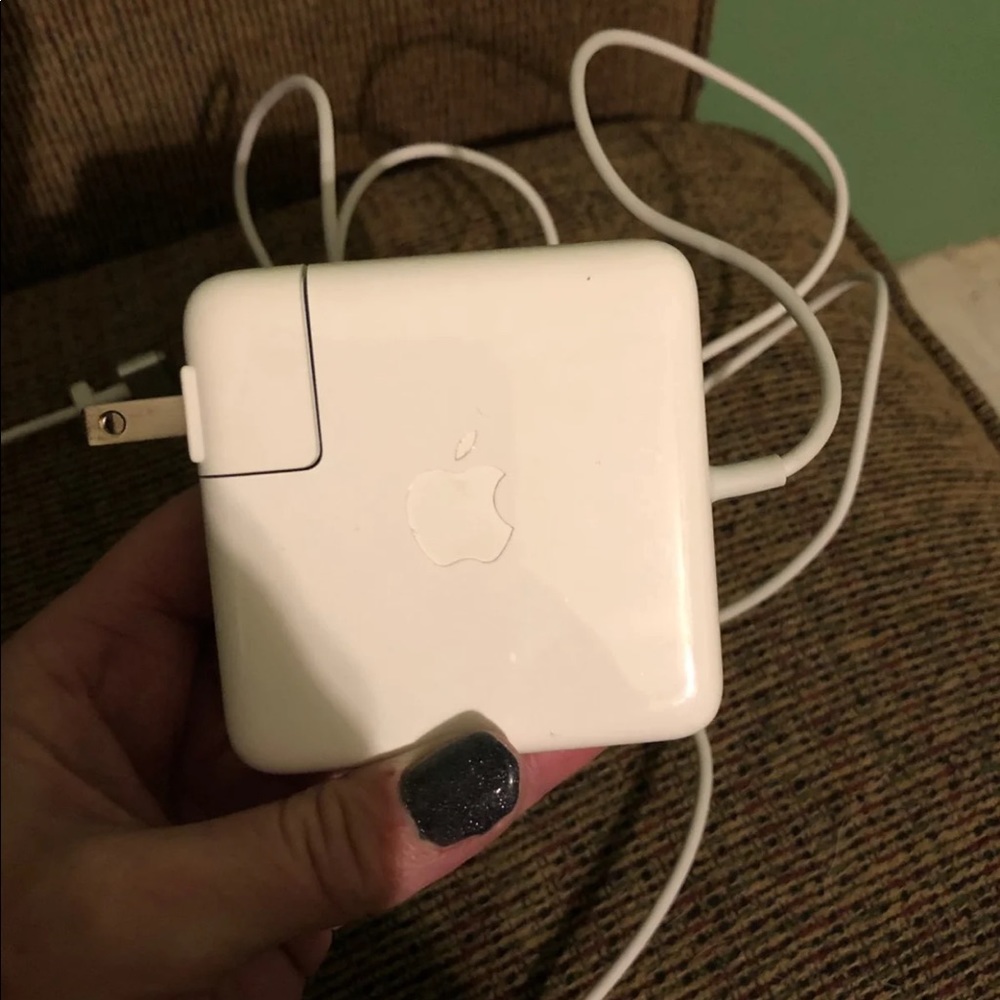 Apple computer pro charger